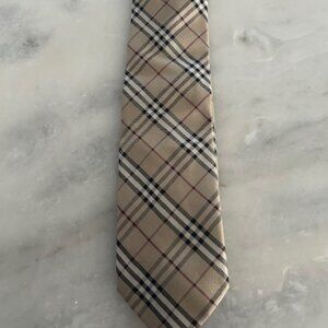 Burberry Men's Neck Tie 100% Silk Traditional Color Pattern Purchased 2008-2009